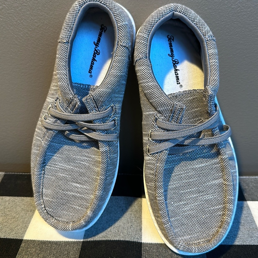 Tommy Bahama Kid’s Slip on sneaker - kids size 2 New without tags